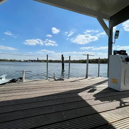 Båthotell Hausboot Janne Inclusive Kanu Nach Verfuegbarkeit Sup Und Wlan 50 Mbit S Flat